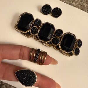 Elegant Black and Gold Jewelry Set